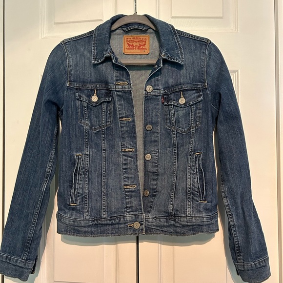 Levi's Jackets & Blazers - Levi's Classic Denim Jacket with Leather Patch